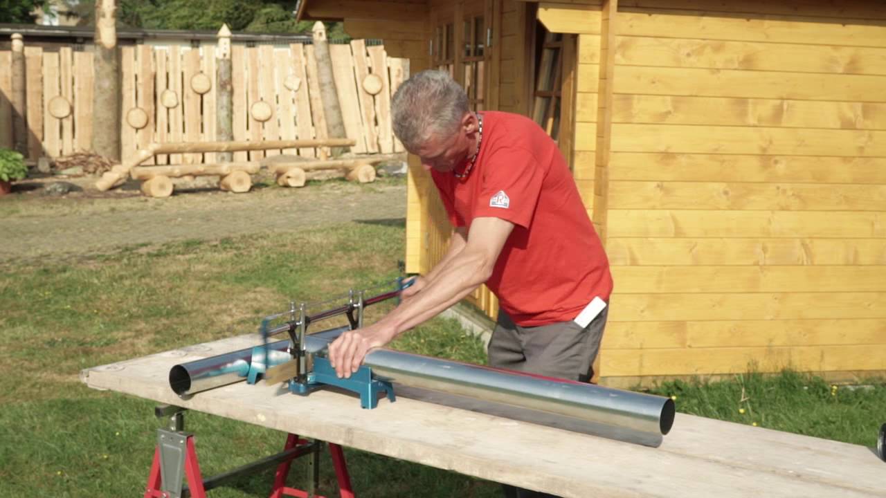 Einbau eines Regenwassersammlers  / Installation of downspout cleanout type 1