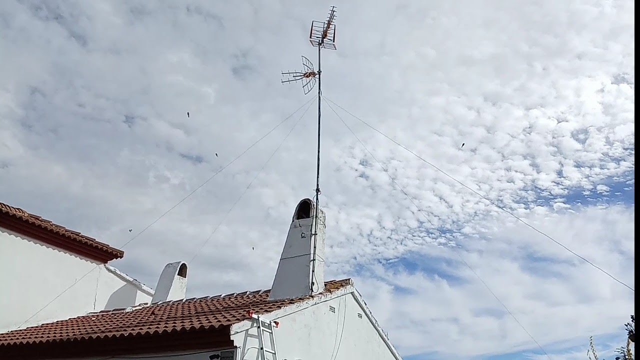 instalación de dos antenas uhf