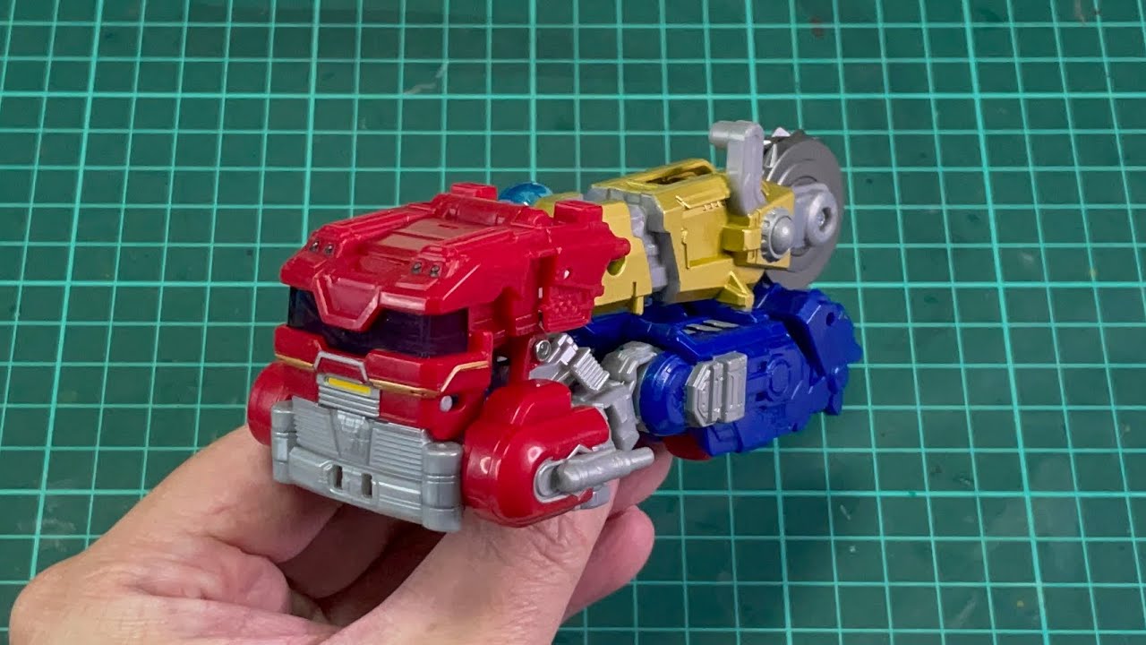 Transformers Studio Series Deluxe Class TF One Orion Pax (Robot mode to Cybertronian Truck mode)