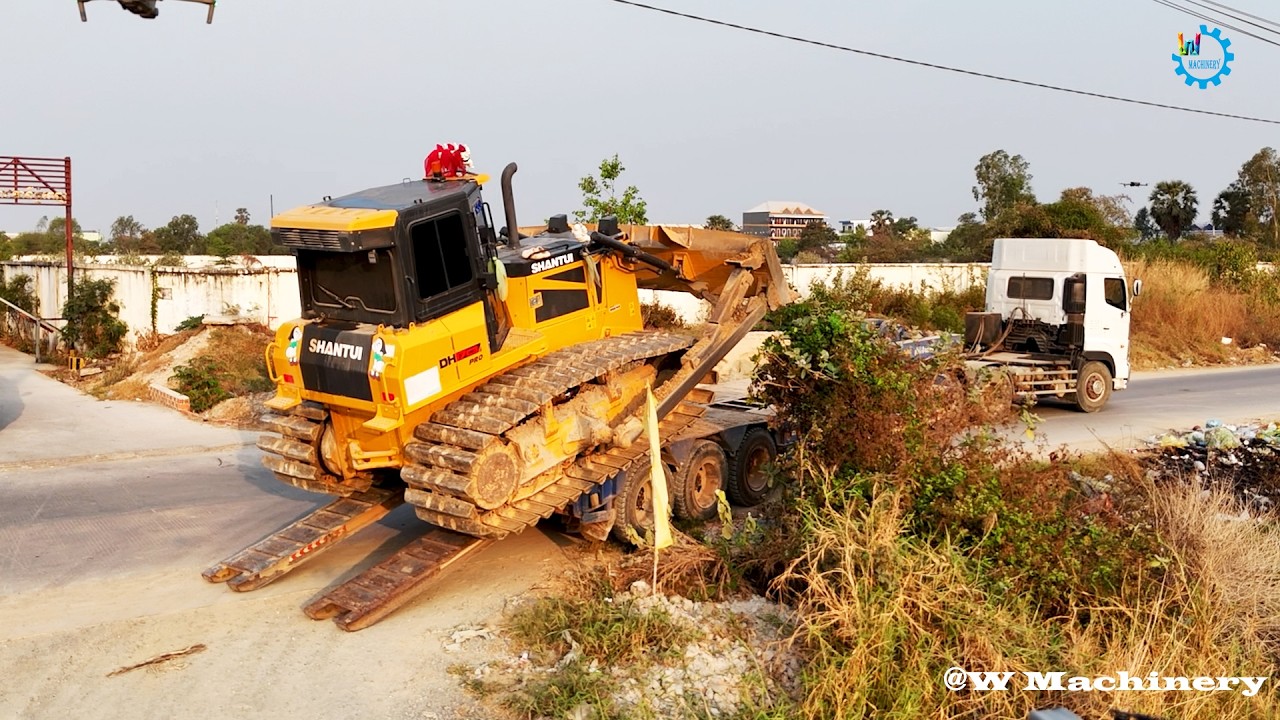 Best Action New Project Land Filling Shantui Unloading Trailer Process Operation Pushing Rocks Soil