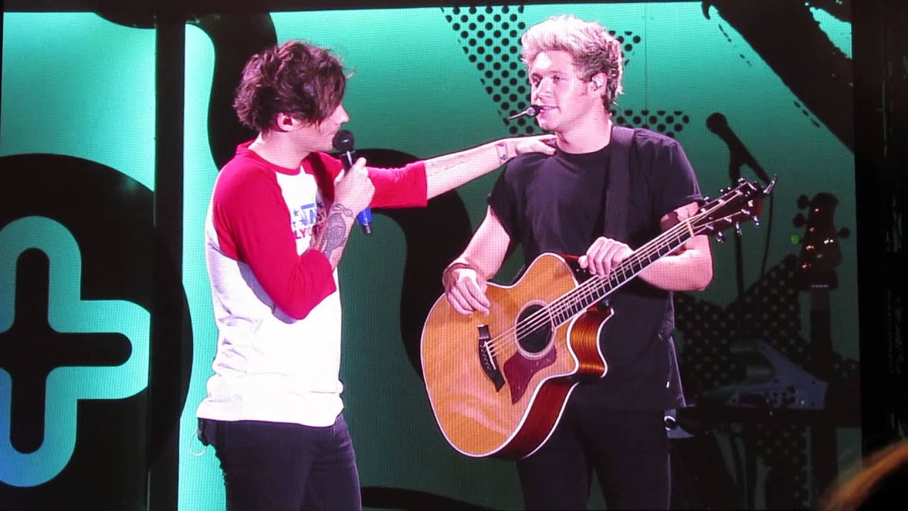 OTRA Montreal - Louis and Niall's Speeches with Niall's Broken Foot