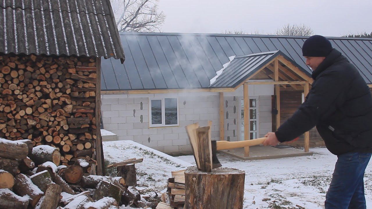 Rural life. Restoring an abandoned house