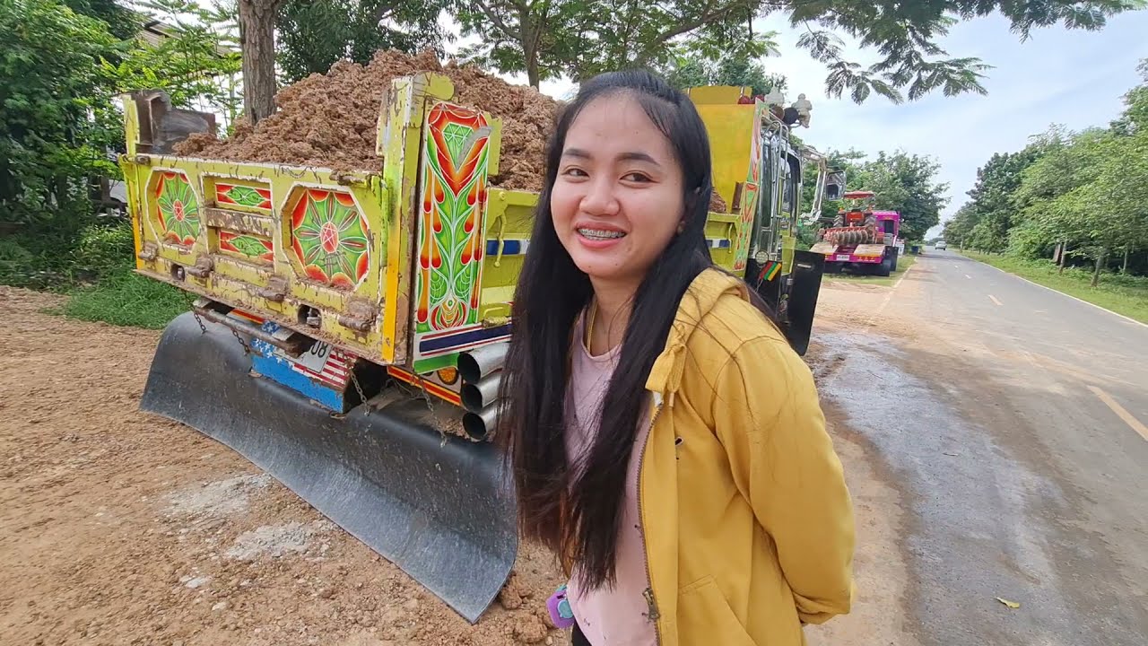 ก่อนออกไปทำบุญพระเอกบ้านกรวดหยอดคารมกับสาวแคท