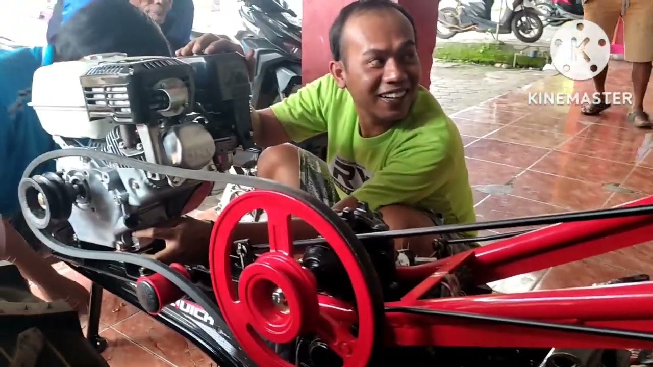 Waaaww,,, Traktor baru Quick Capung luurr vs Honda GX 200 ternyata aslinya keren 😱😱😱