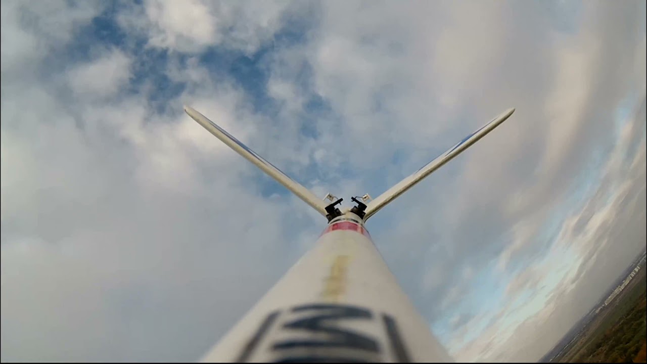Flight of a radio-controlled glider 