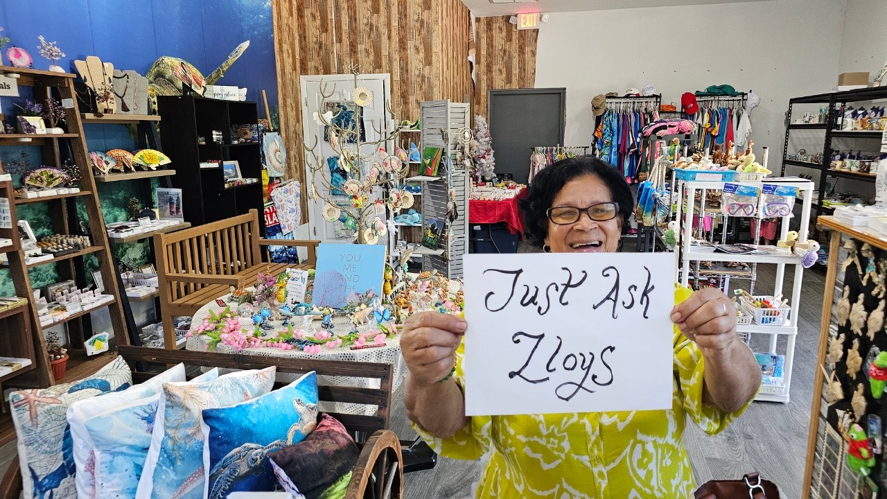 Where to buy souvenirs in Grand Cayman? Discover Treasures of Cayman.