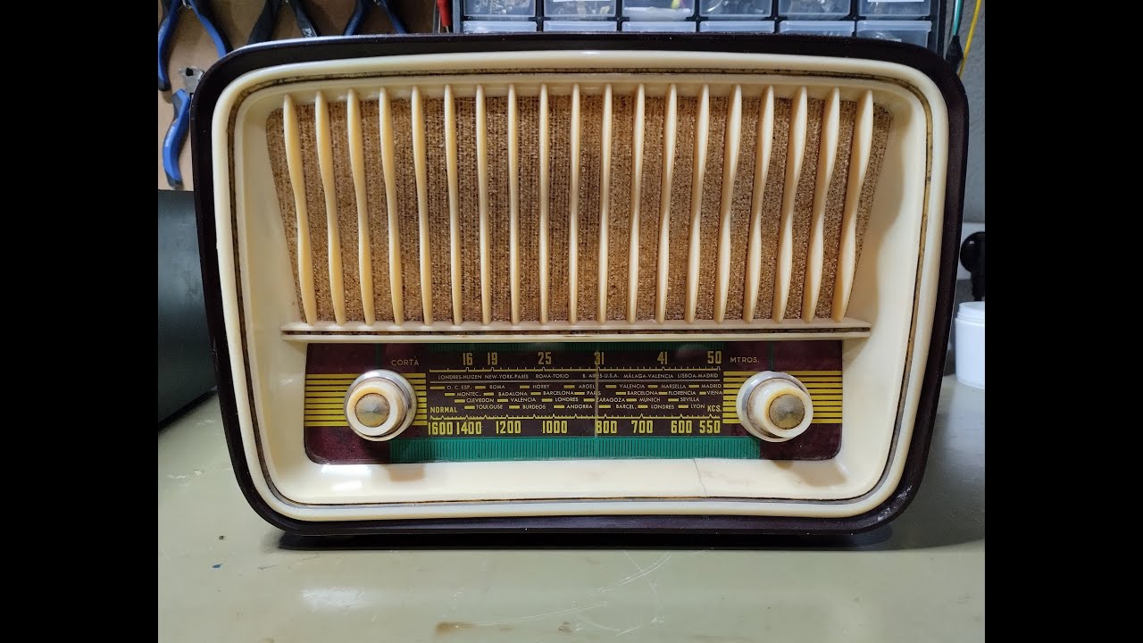 Radio a válvulas KIT Español - Spanish radio kit.