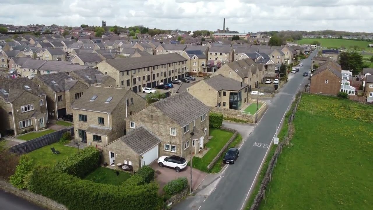 QUEENSBURY VILLAGE WESTYORKSHIRE DRONE HD