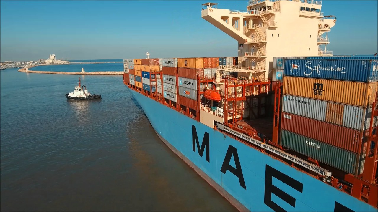 The biggest ship ever entering Haifa Port - MAERSK ELBA - the full video