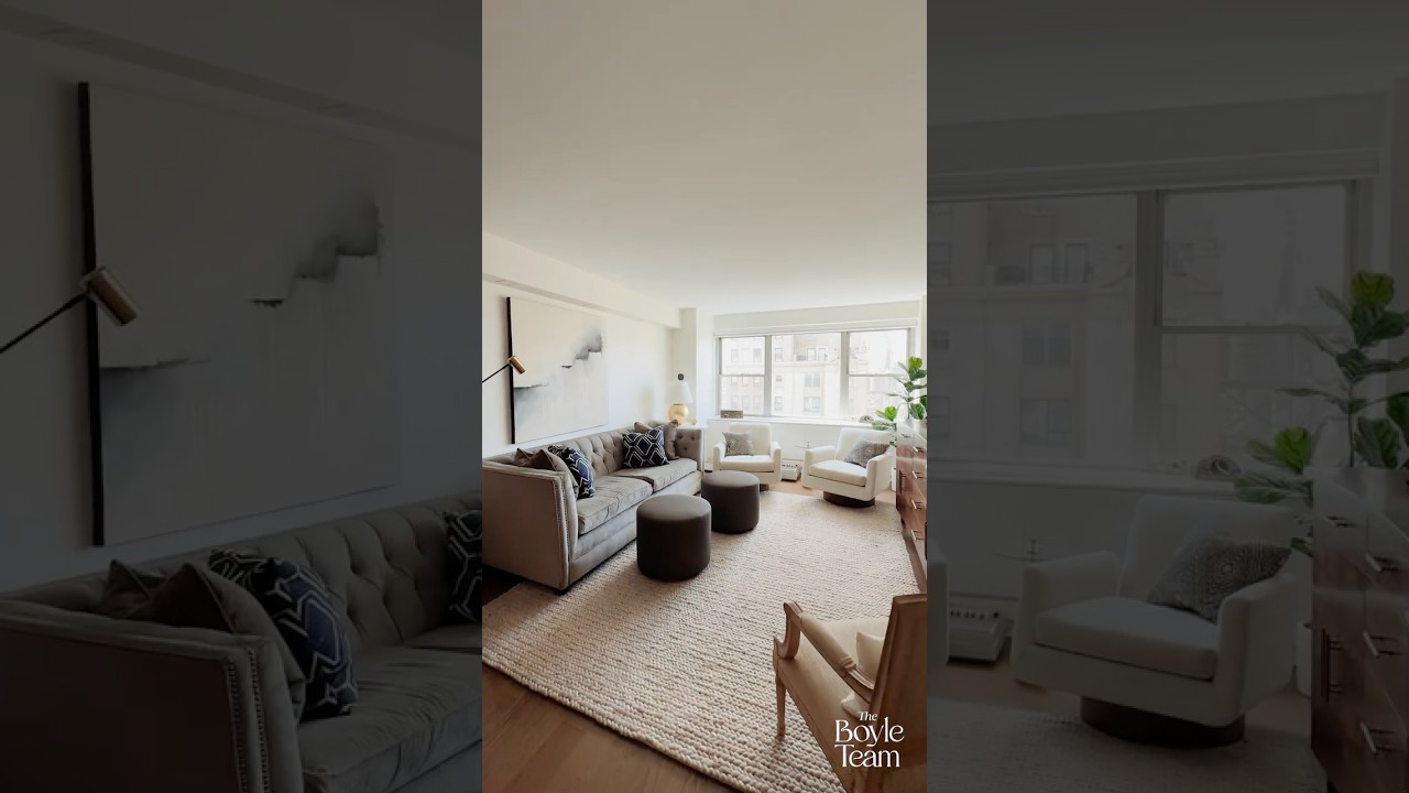 Inside: 15 W 72nd St, 22O