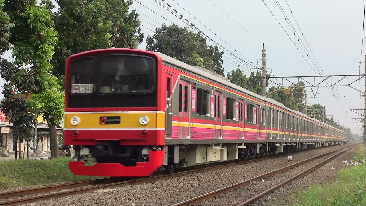 KRL JABOTABEK 元東急8500系8610F･JR東日本205系ハエ22　Tanjung Barat駅付近離合
