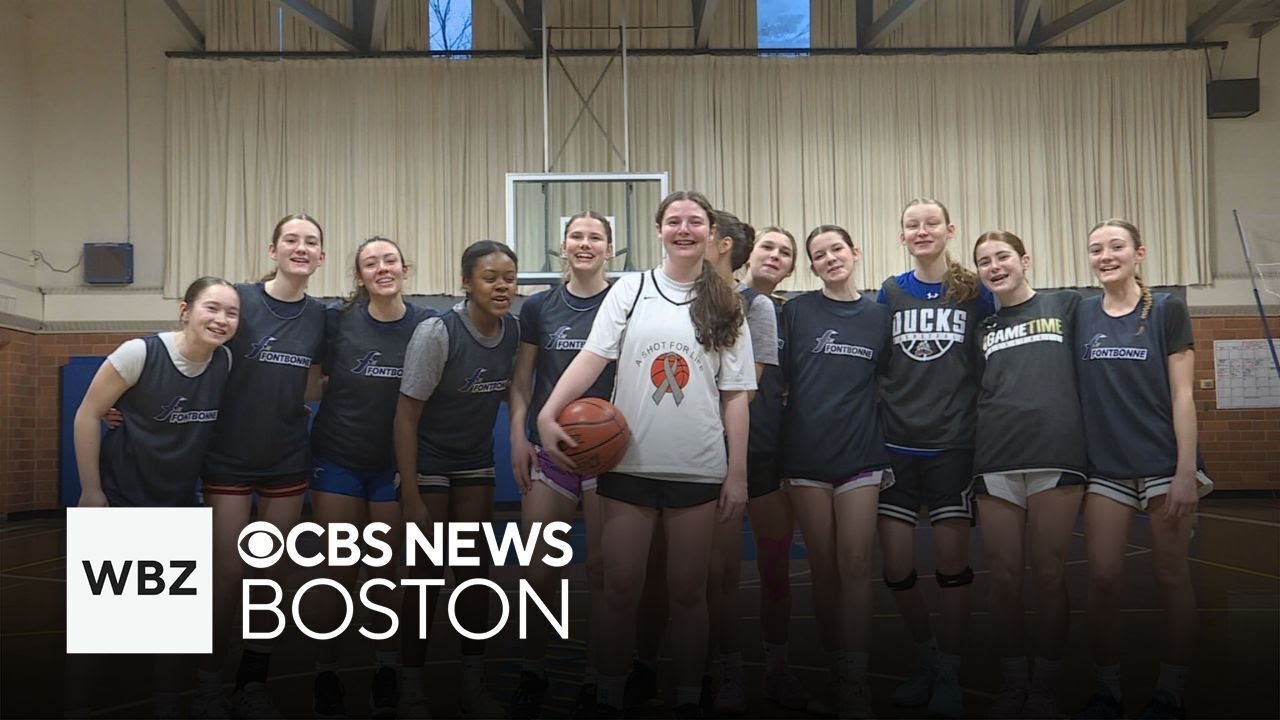 Senior basketball player at Fontbonne Academy dedicates herself to helping others