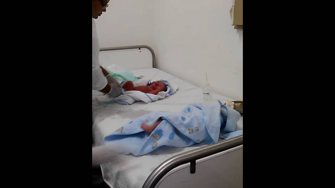 Primeiro banho de Davi Miguel