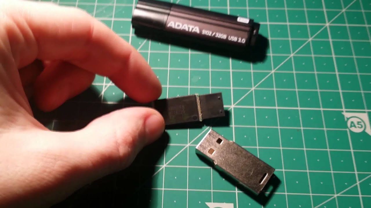 Fake 64GB USB Flash Drive Teardown & Review