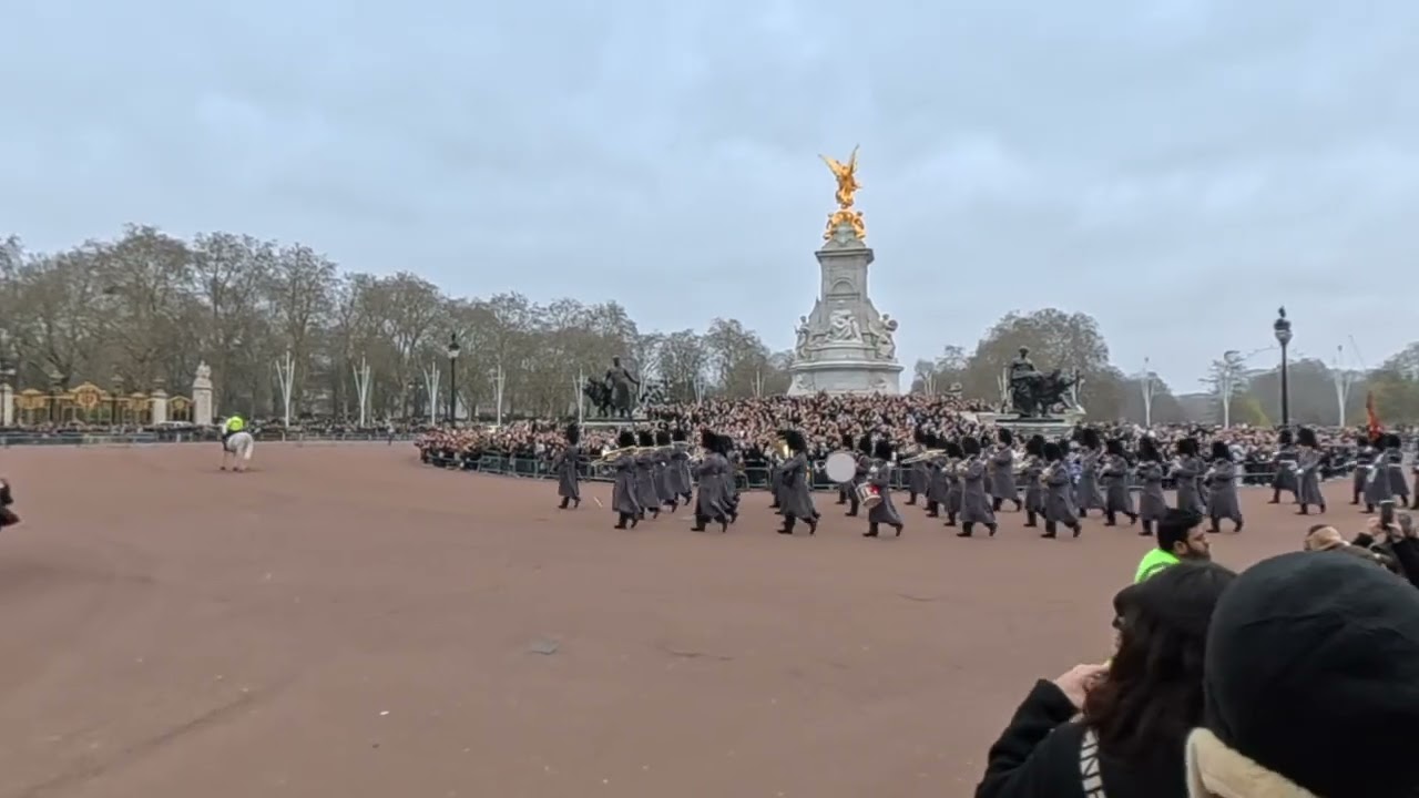 Buckingham Parade exit