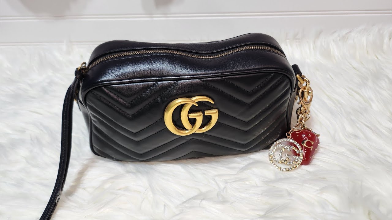 WHAT'S IN MY BAG GUCCI MARMONT CAMERA BAG 🍓🍓🍓