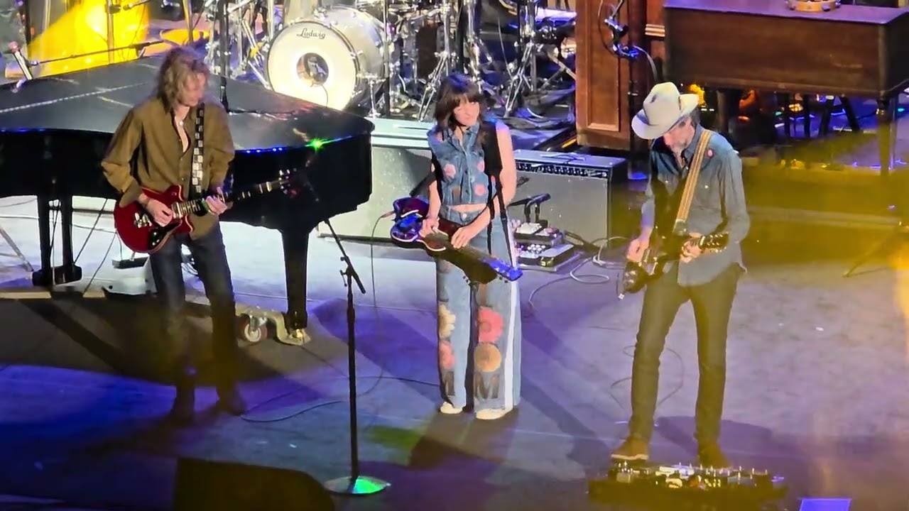 Sheryl Crow w/Larkin Poe - Rocky Mountain Way - Red Rocks 6/10/25