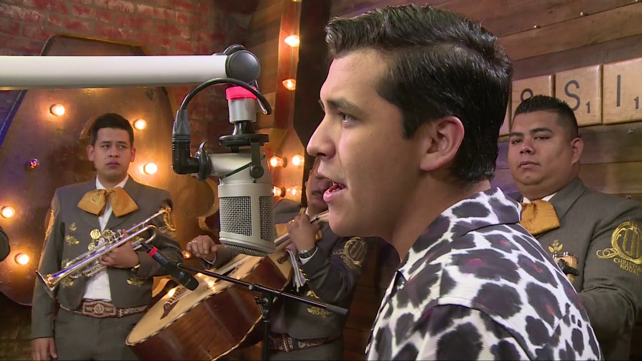 Entrevista y musical con Christian Nodal