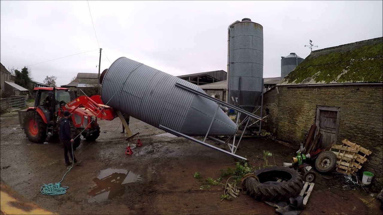 Installing a bulk feed bin.