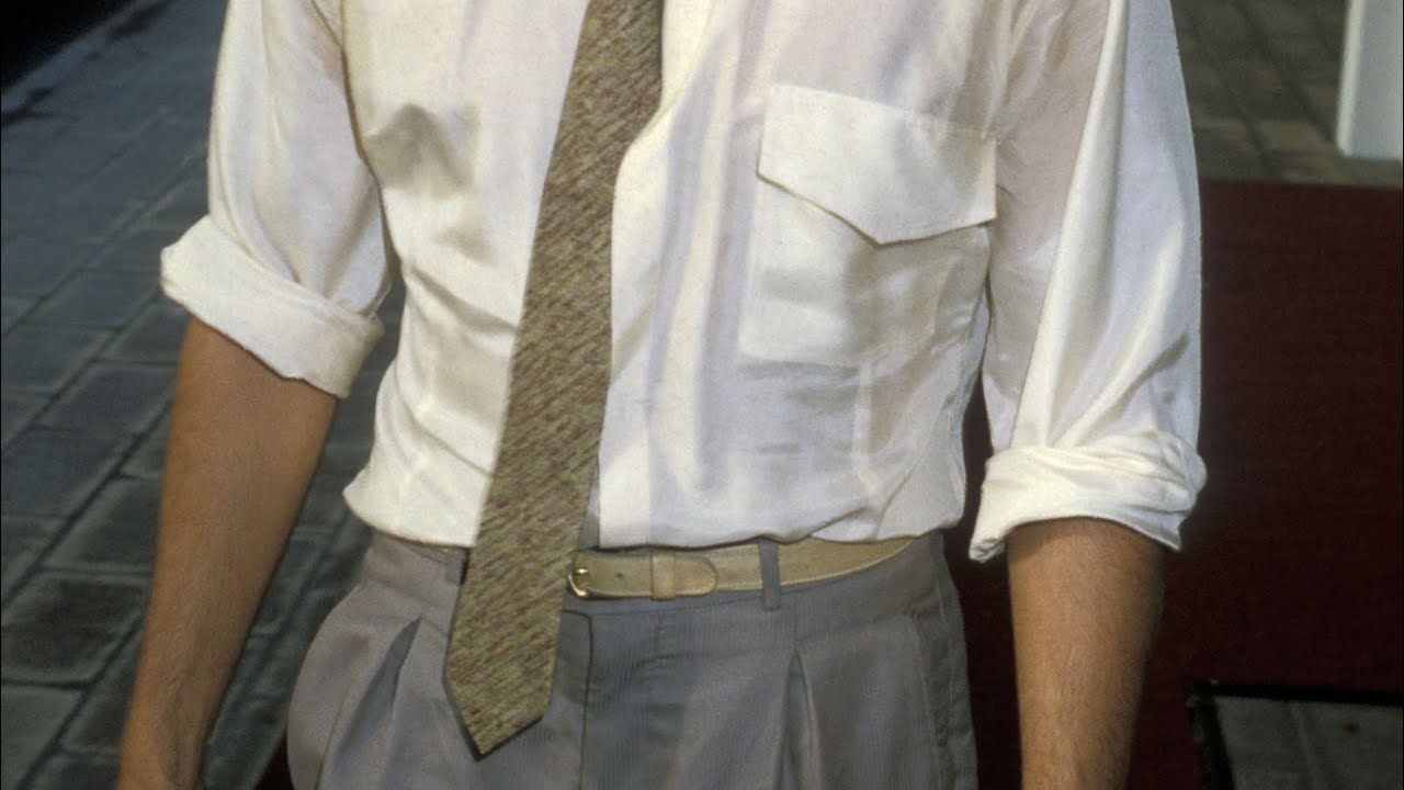 Come risvoltare le maniche della camicia #menstyle #italianstyle #mensfashion