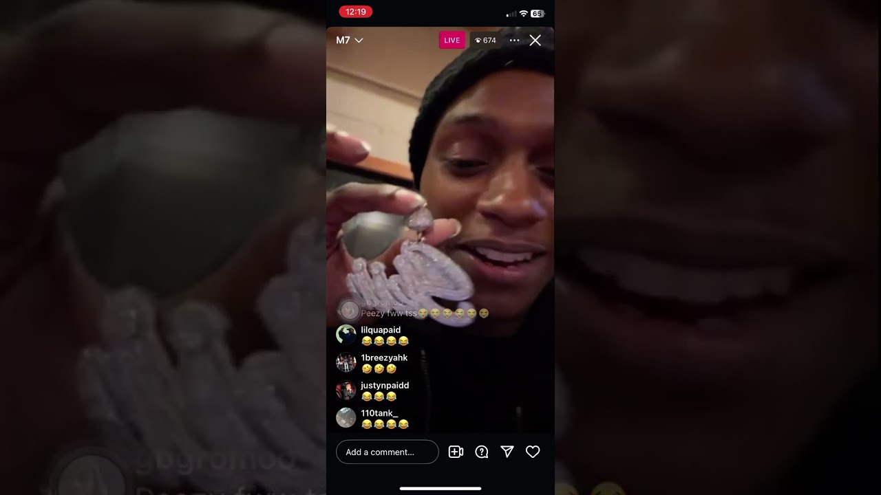 FBL Manny live after snatching SkiMaskDee chain😳4/1/25