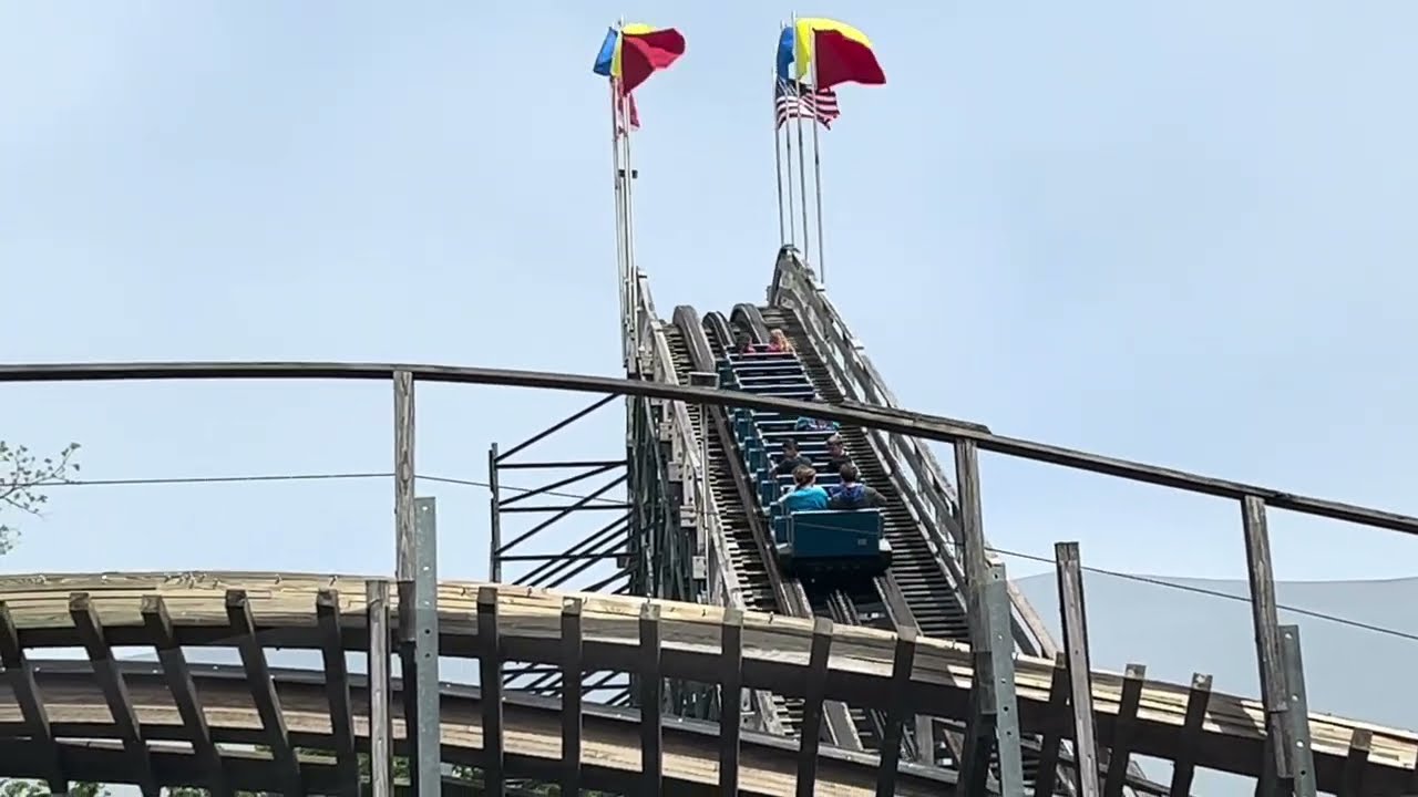 Ravine Flyer 2 review. Waldameers elite gravity group wooden coaster.