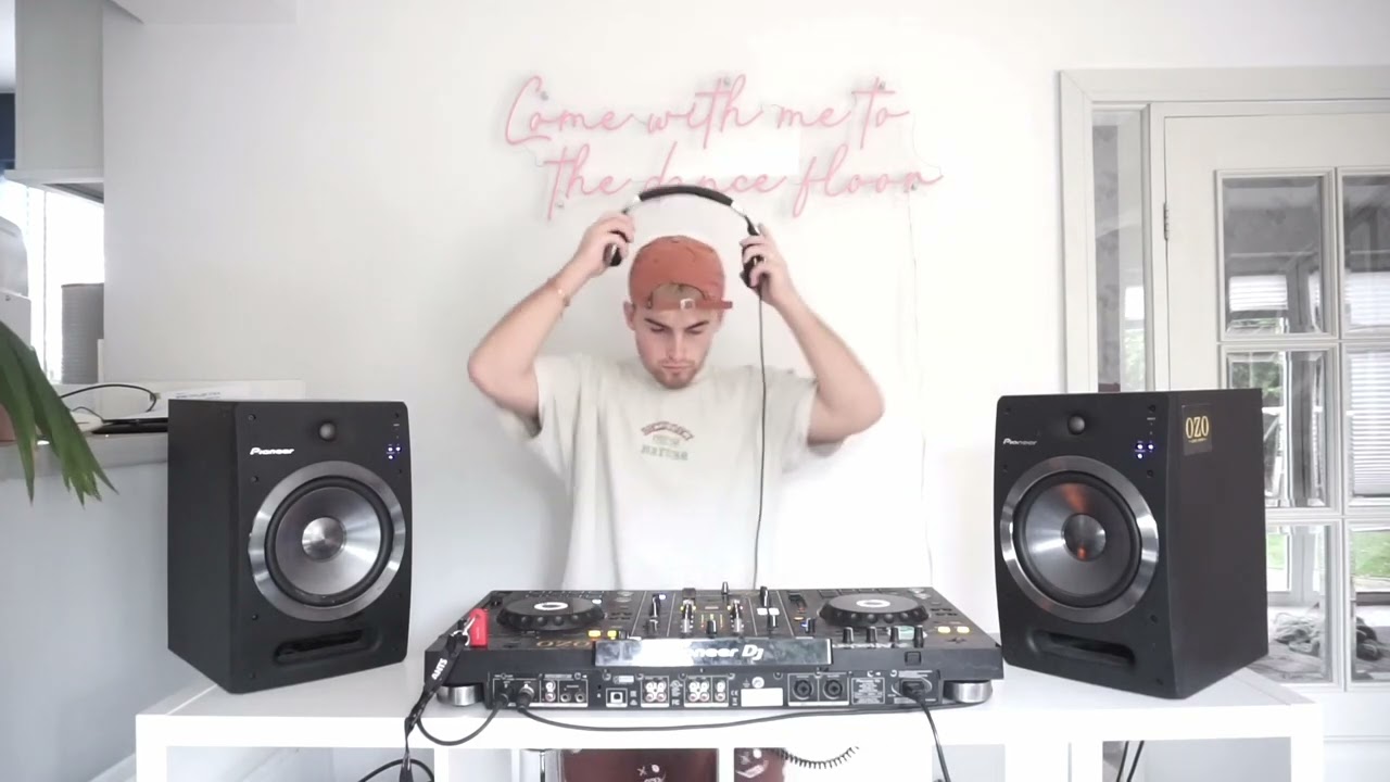 ‘FANTASY TRIP' Mix