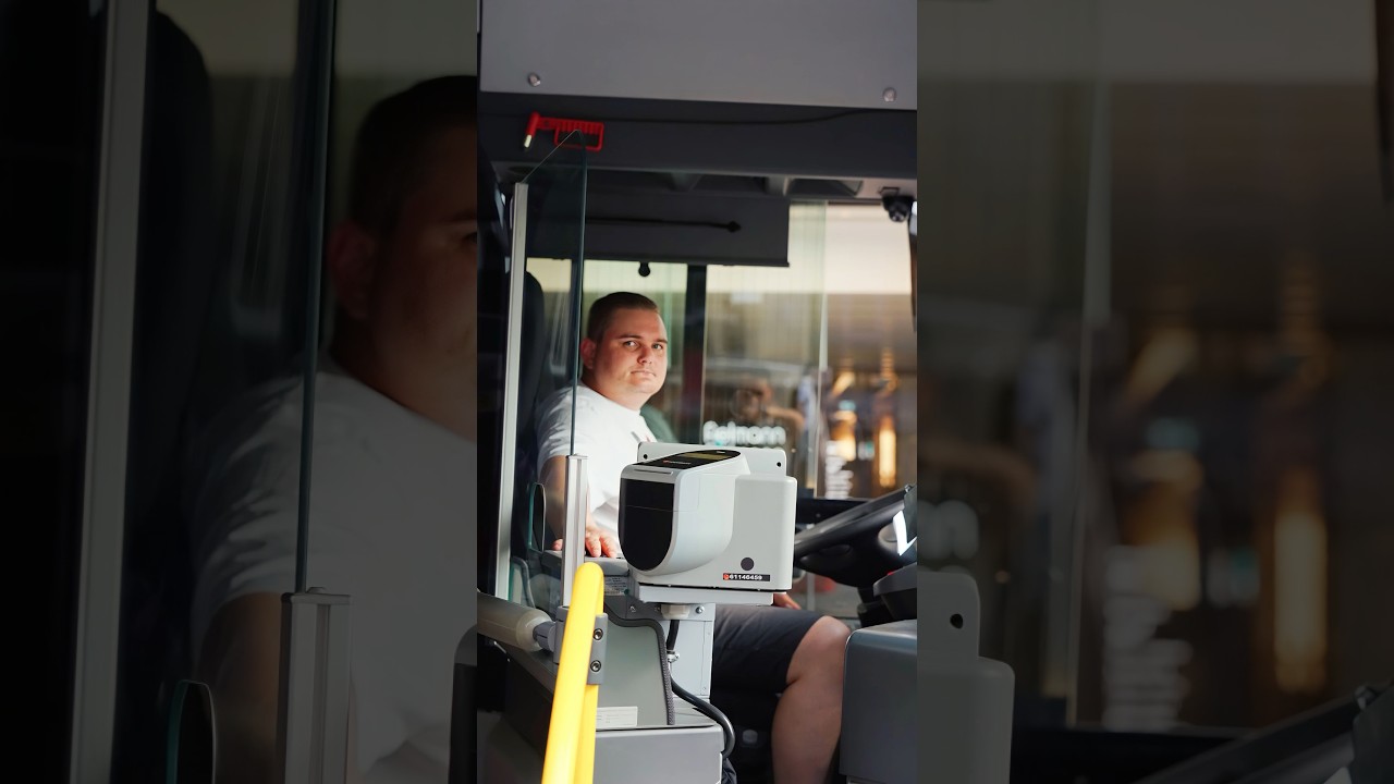 Bus Driver in Hamburg Germany 🇩🇪  #photography #photo #photoshoot #photooftheday #street #photos