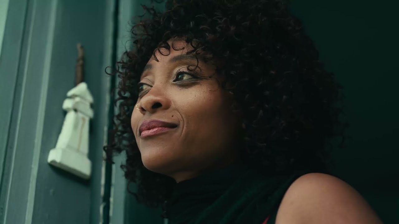 Big MJ x Sista Lova - Loin de moin (Clip Officiel)