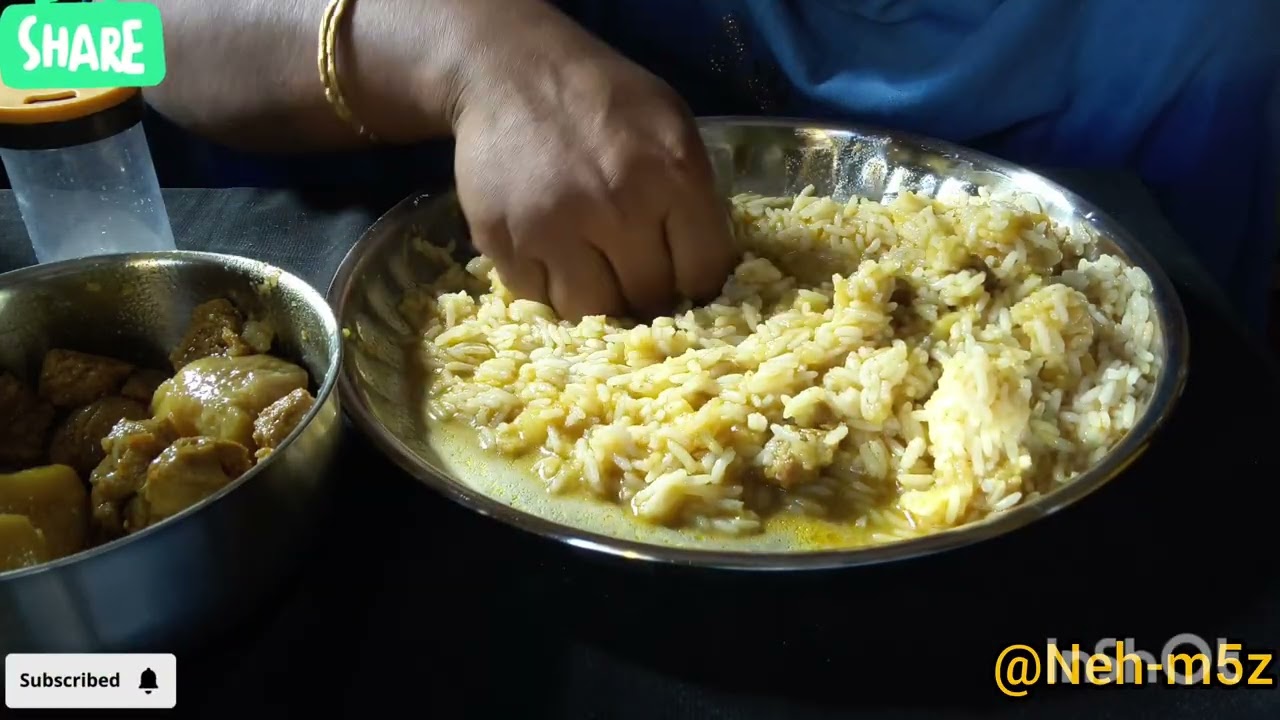 পালং শাক চিংড়ি,সয়াবিন আলু ঝোল,আর ভাত আজ এটাই ছিল দুপুরের খাবারে।#bengalieatingshow #eating@Neh-m5z