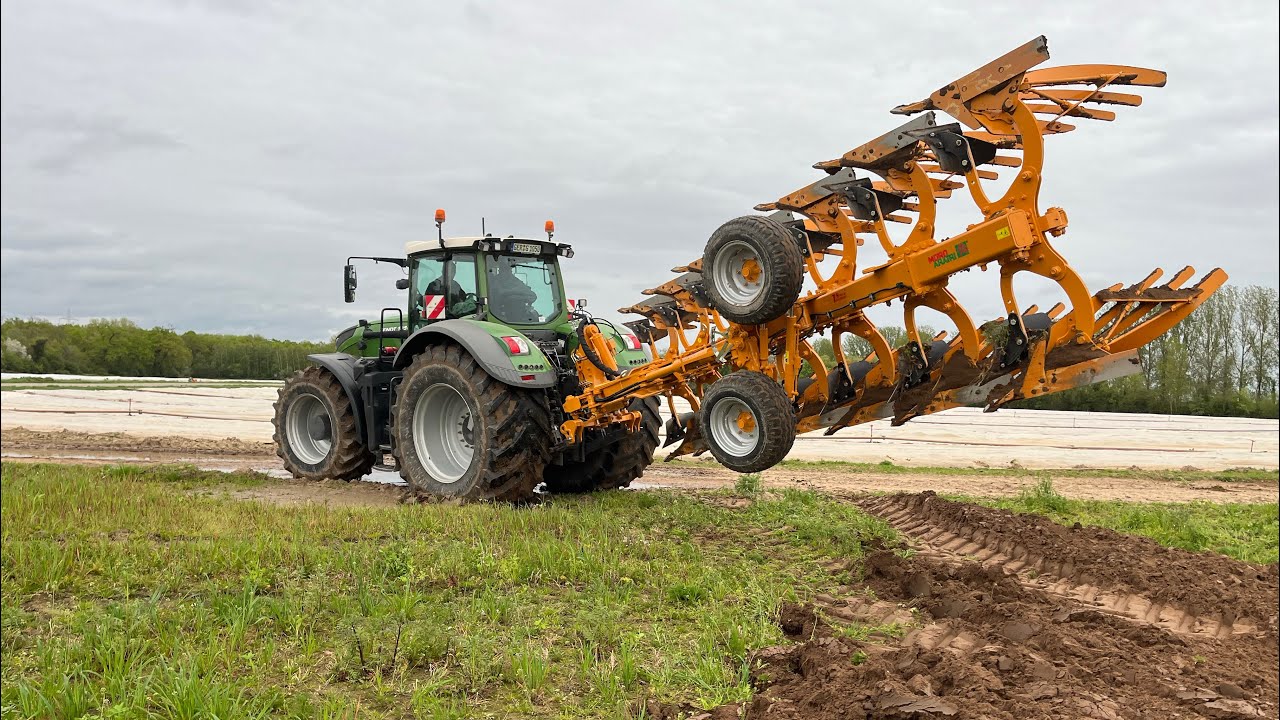 Навісний 7 корпусний плуг з Fendt 1050