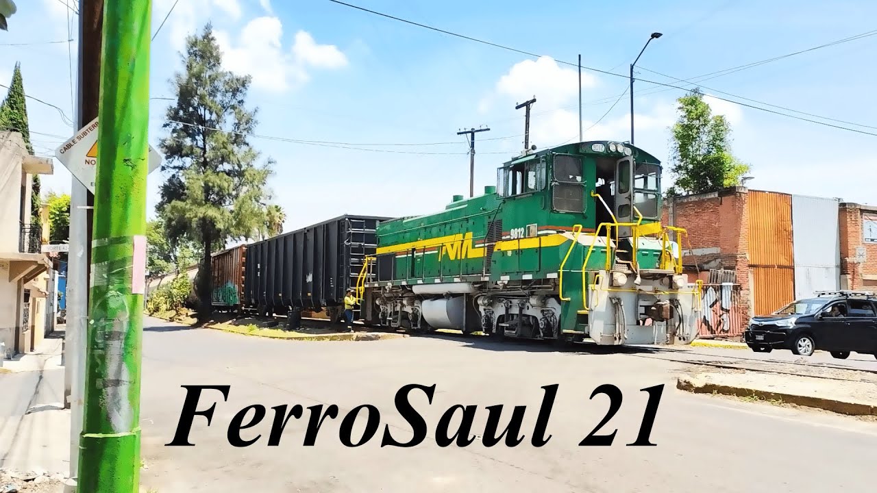 Ferrovalle con el Peralvillo con la 9812 MP15-AC sacando flete