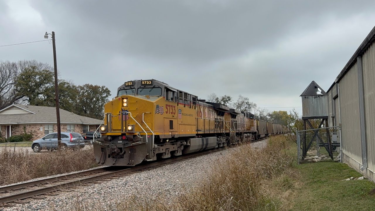 UP C44ACM 5733 w/ Nice K3HA Leads Loaded Coal on 12/4/25