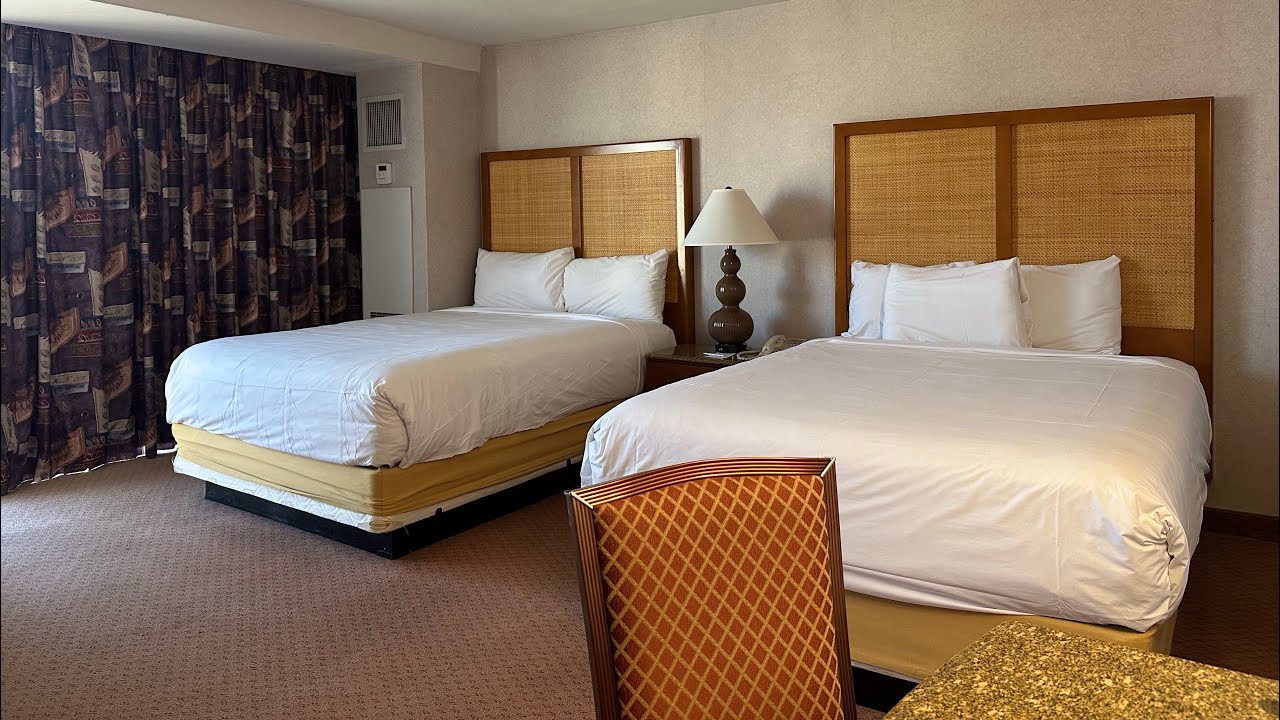 Rio Hotel and Casino - Las Vegas ( Room Tour) 