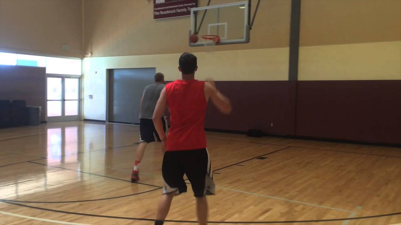 Alex Kirk w/ NBA Skills Trainer David Nurse - Ball Screen/Post Moves