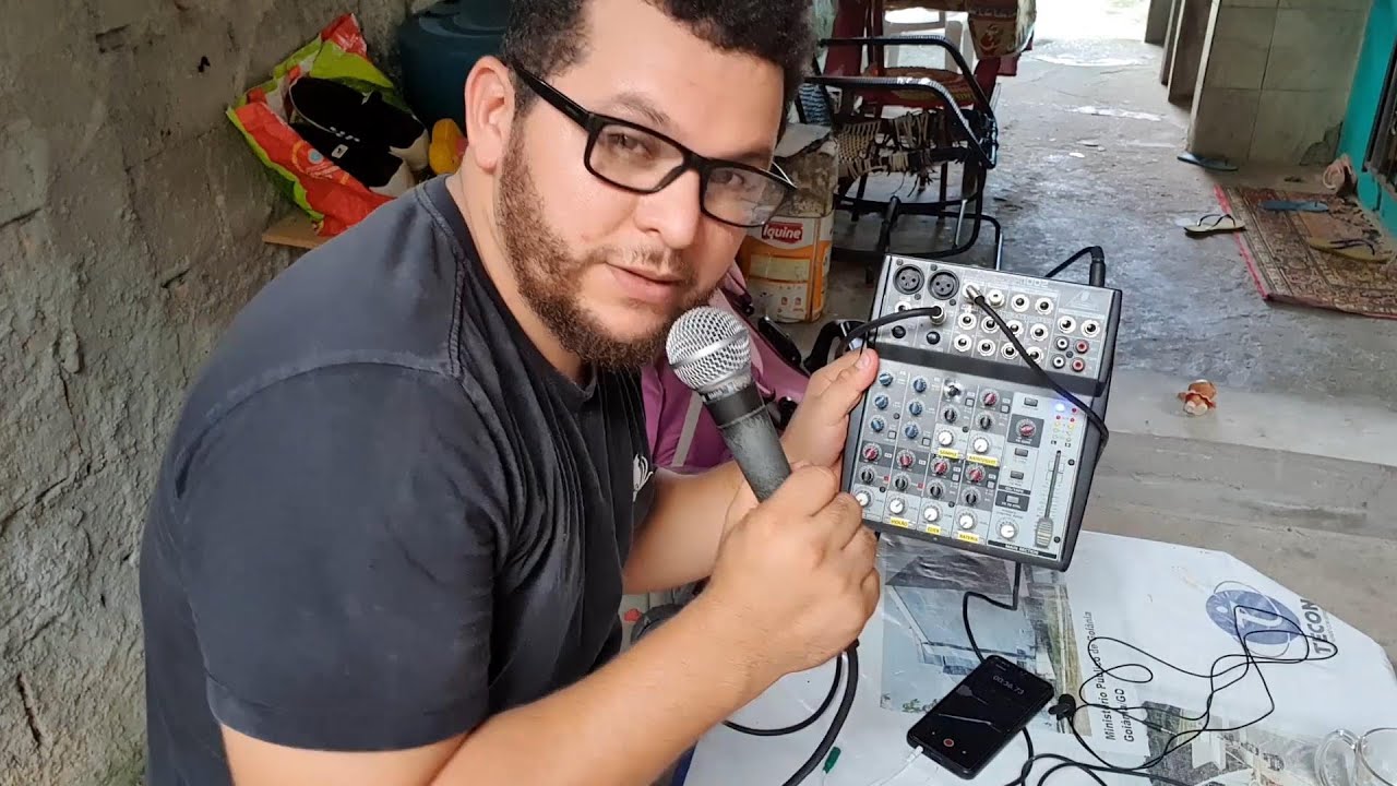 CORRIGINDO CABEAMENTO PARA TRANSMISSÃO AO VIVO USANDO CABO SPLITTER P3 E ÁUDIO DA MESA DE SOM