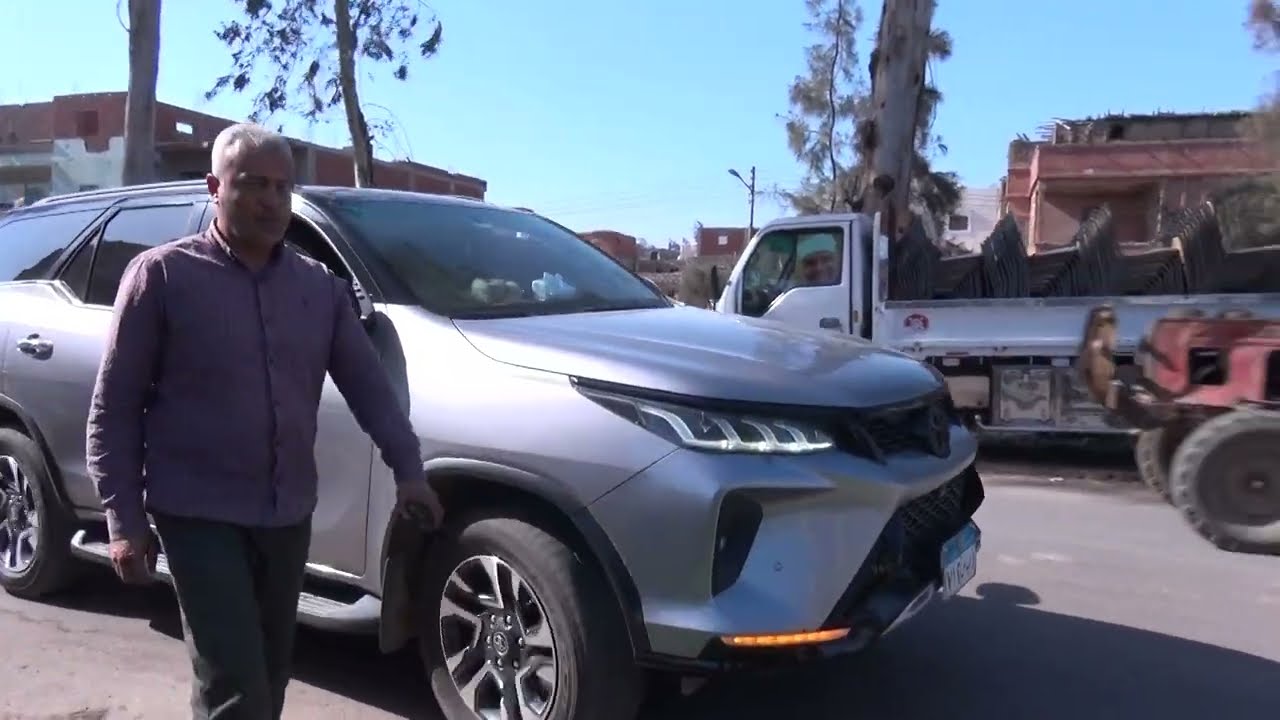 لحظه وصول قارء العالم الاول فضيله القارئ الشيخ محمود الشحات محمد انور وشاهد استقبال أهالي قرية طلعت