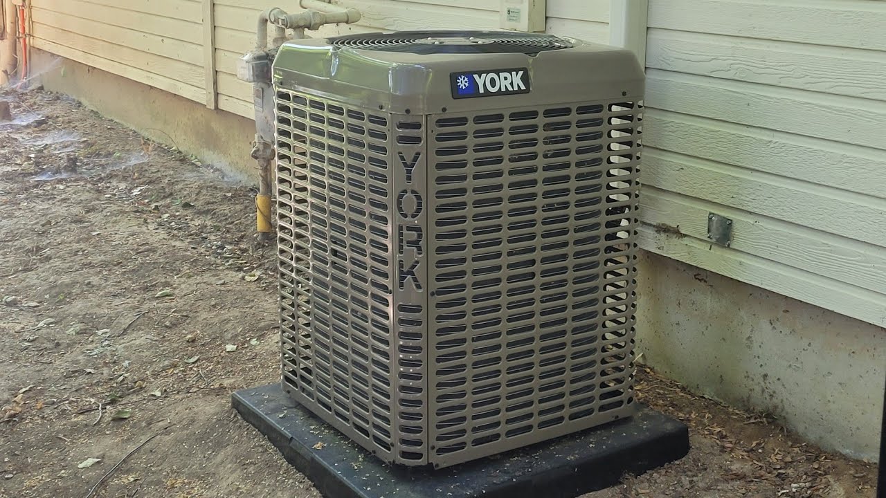 2022 3-Ton York YCD Air Conditioner Startup/Shutdown