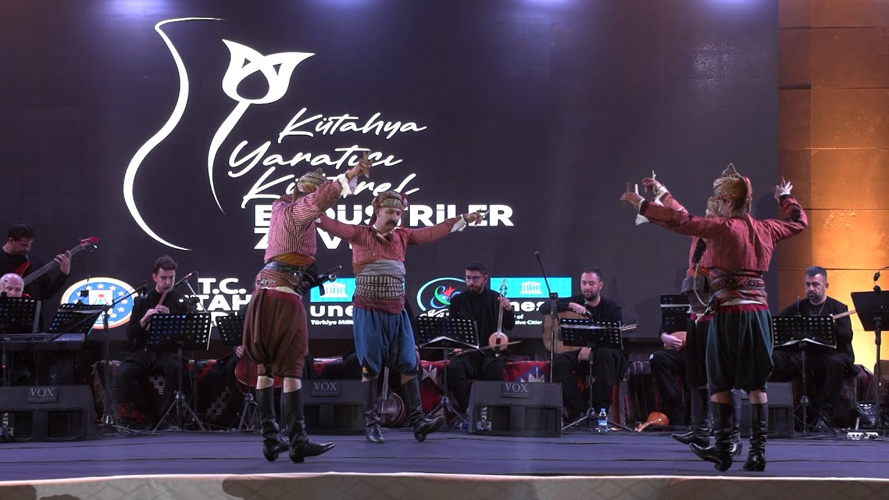 ZEYBEKHANI / İSLAMOĞLU ZEYBEĞİ (UŞAK)