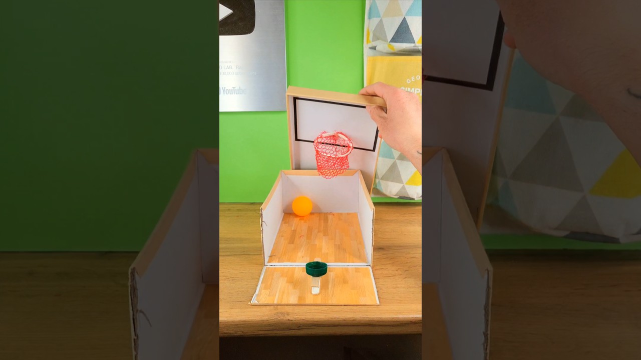 Ho realizzato un mini BASKET-GAME con uno scatolo! 🏀 💕! #cardboard #diy #basket #basketball