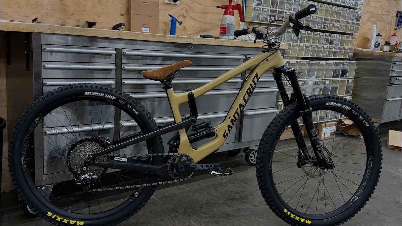 BIKE BUILD - Custom Santacruz Nomad