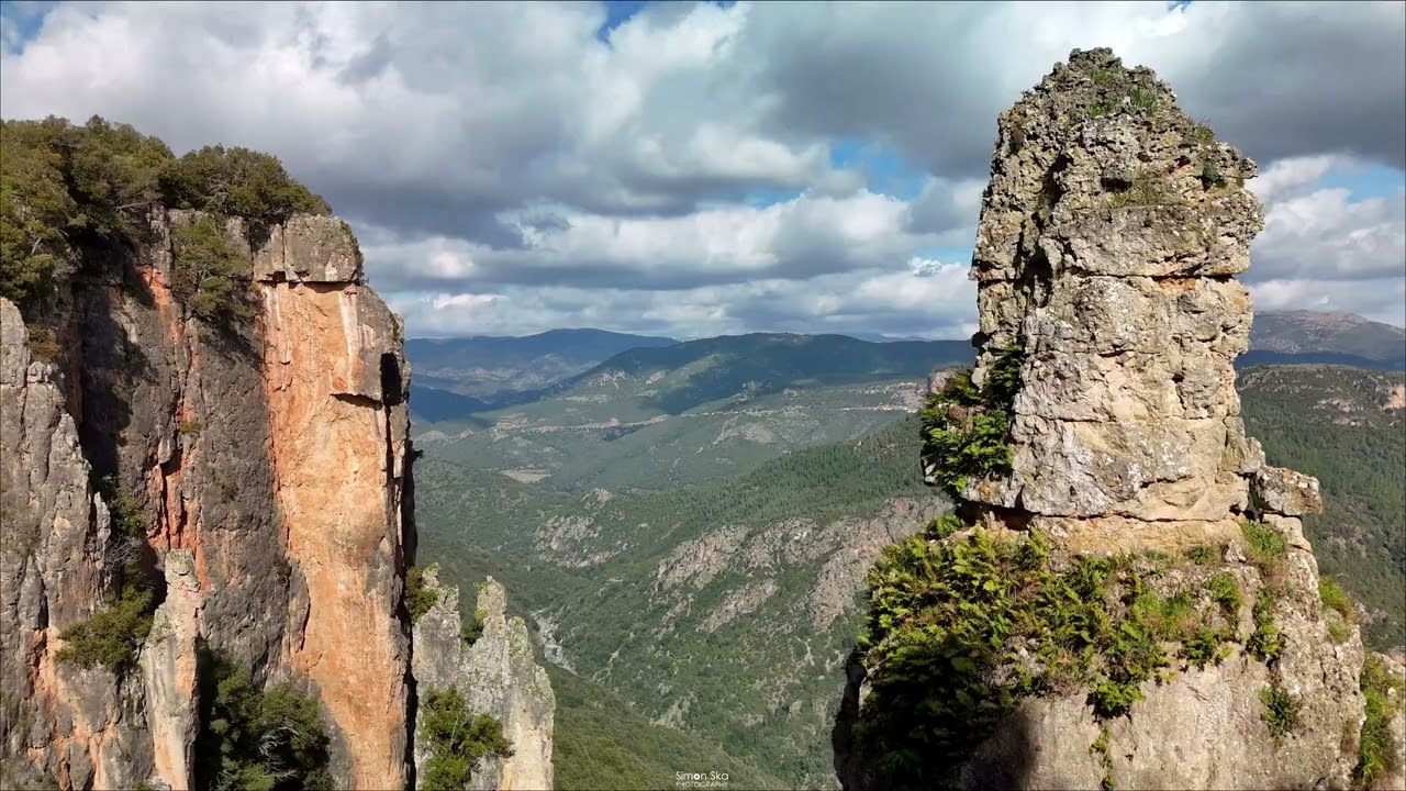 Monumento naturale Su Campanili (Gadoni - Sardegna) drone 4k