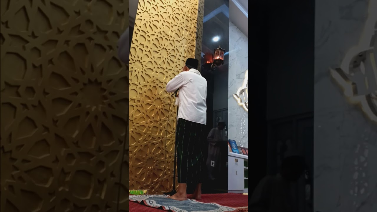Merdunya Azan Ustadz Agus Maulana