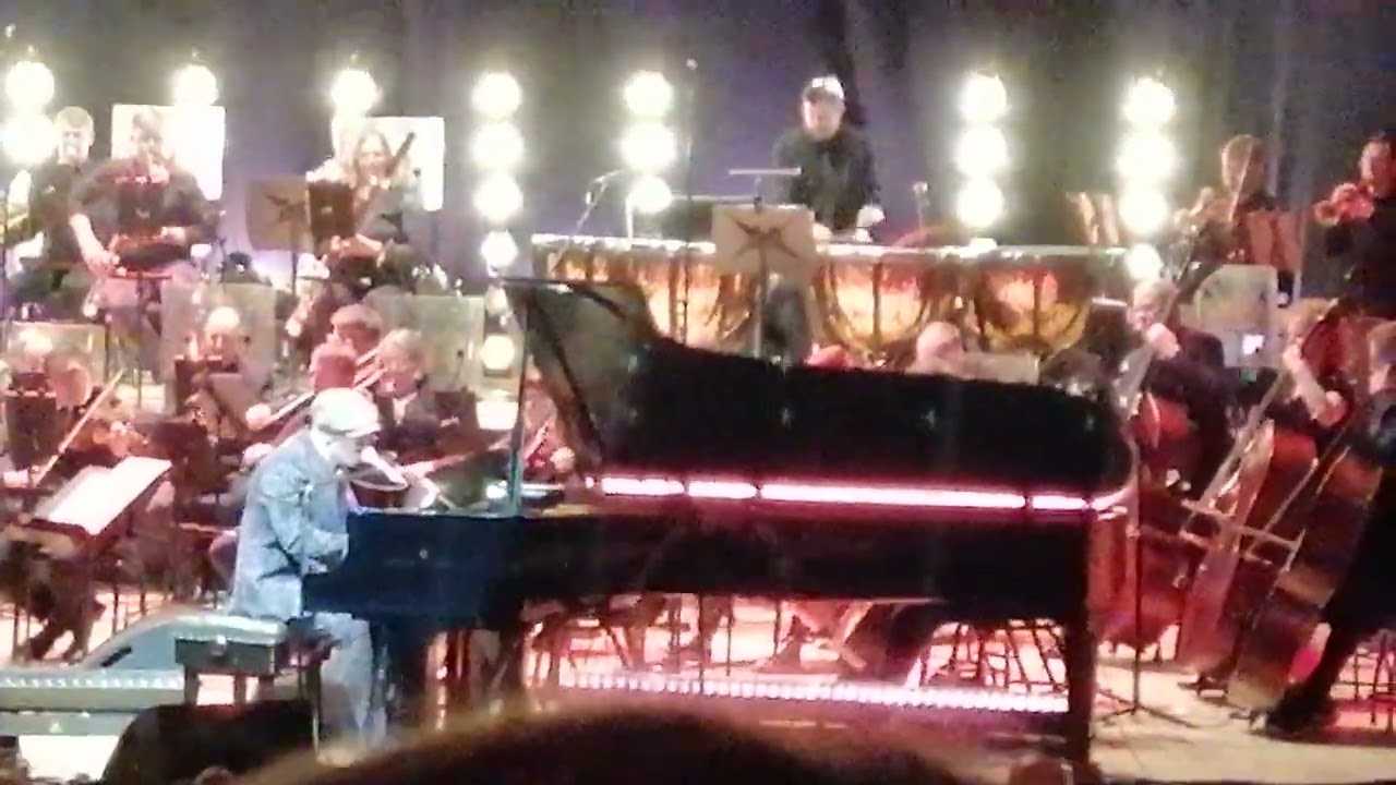 FOY VANCE & the Ulster Orchestra  @ The Waterfront Hall Belfast