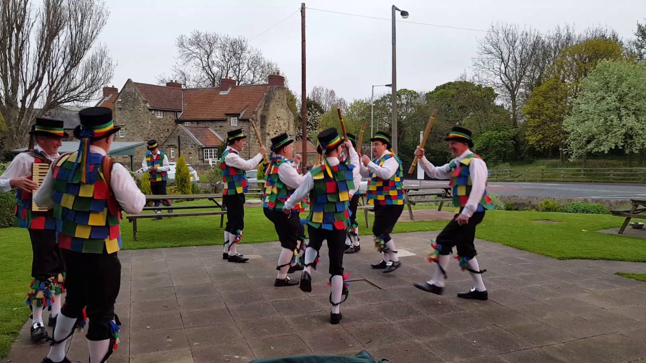 Lads a Bunchum Morris Dance 12/05/2016