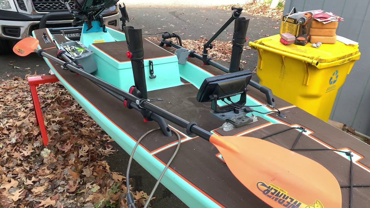 Ain't no party like a Solo Skiff rigging party