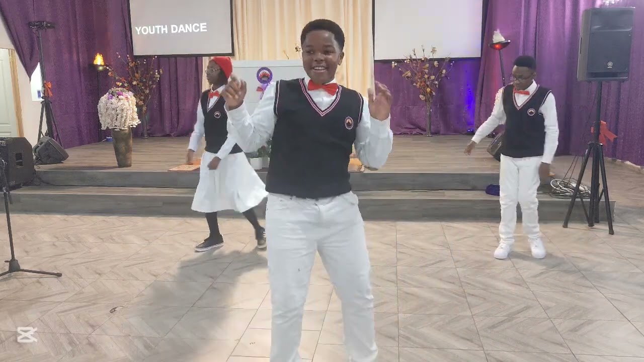 MFM VALENCIA SPAIN  THANKSGIVING SUNDAY.       Children's dance 