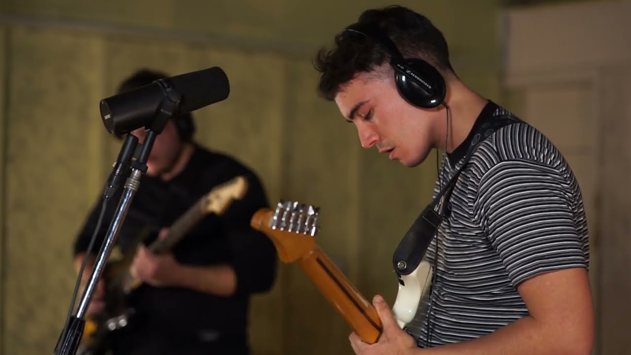 Ultimo Momento - Crisis (Sesi&oacute;n en Vivo)