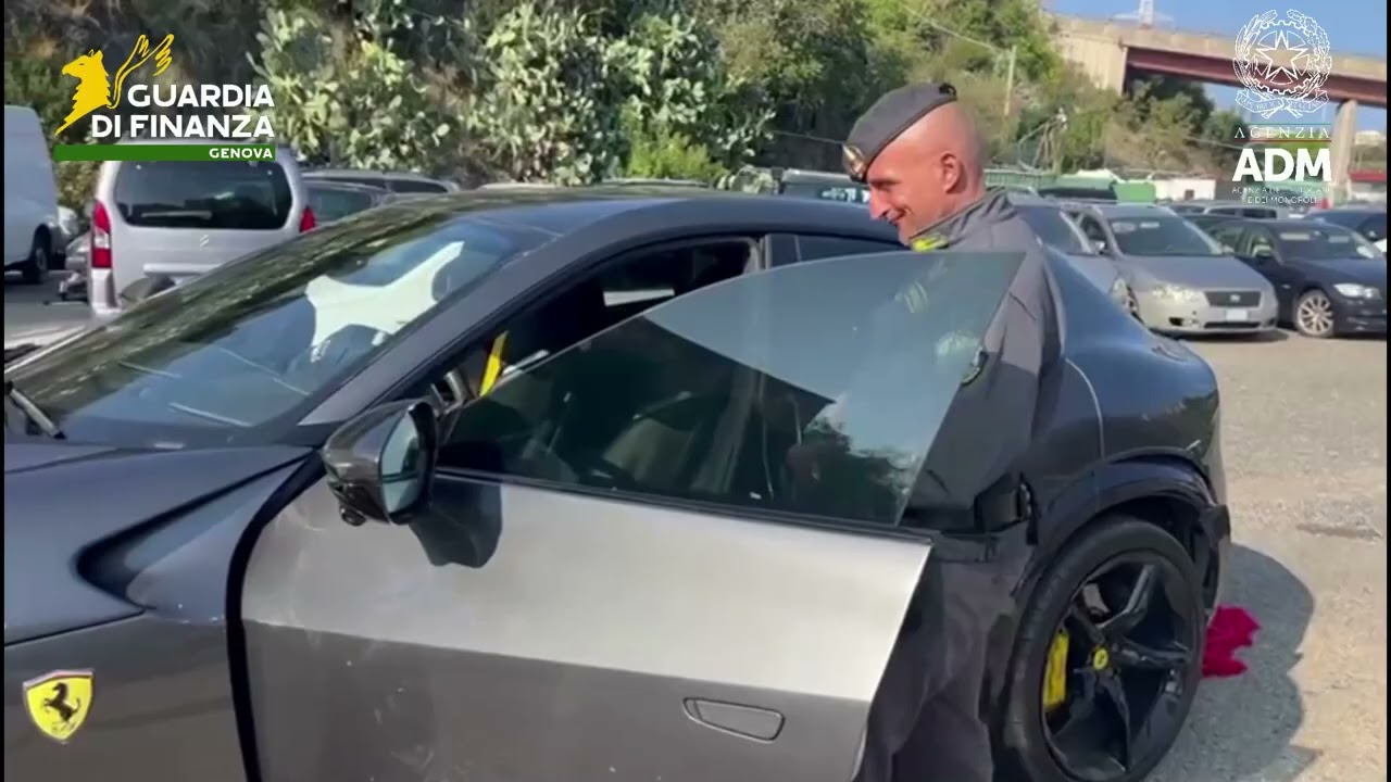 Sequestrata Ferrari da 700 mila euro in porto a Genova