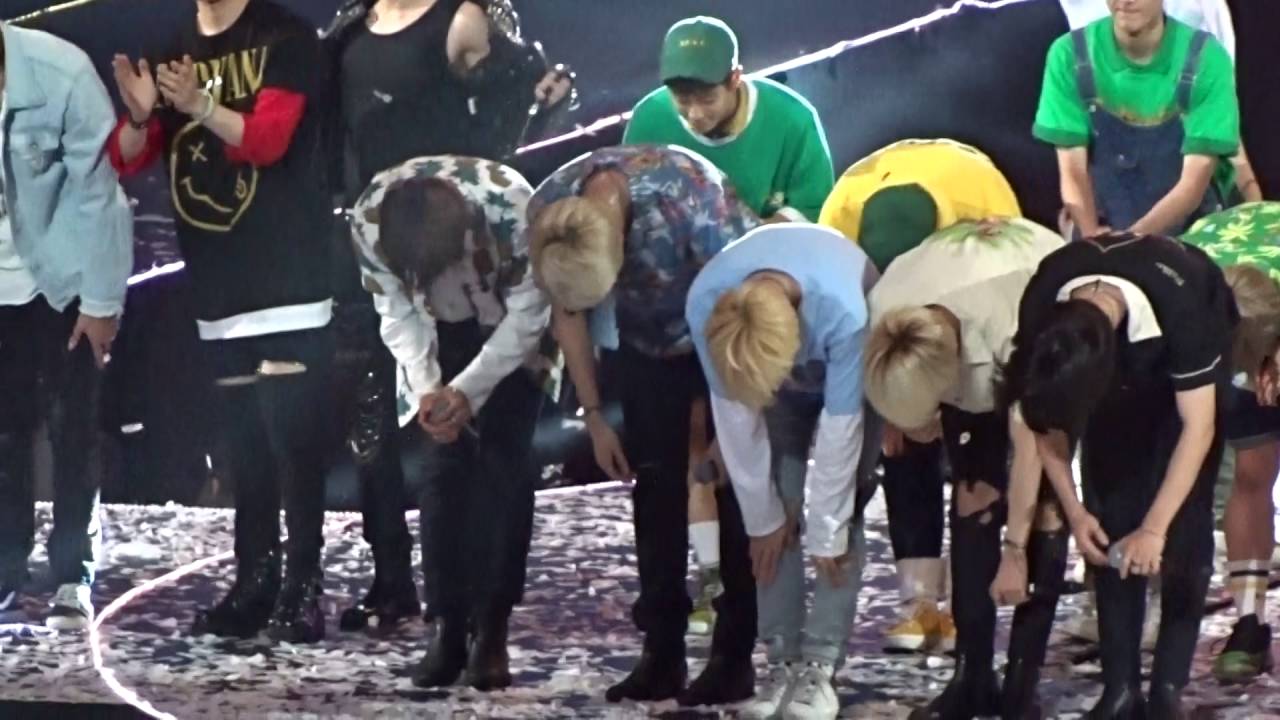 KCON LA 2016 Day 2 Ending Monsta X and BTS focused